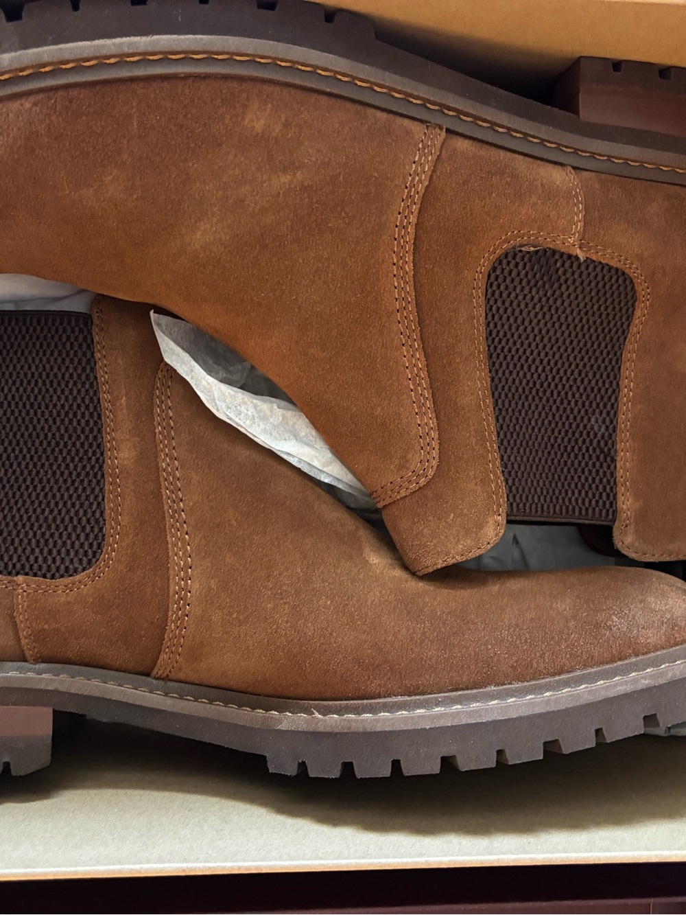 Brand New! Johnston And Murphy Men’s Chelsea  Barrett Tan Oiled Suede Size 10.5